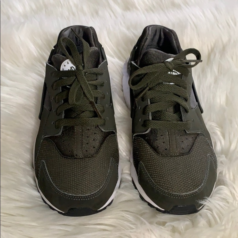 Olive green Nike Air Huarraches